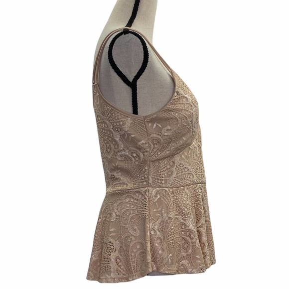 CHARLOTTE Russe Beige Nude Lace Sleeveless Strappy Peplum Tank Top Blouse - Picture 5 of 12
